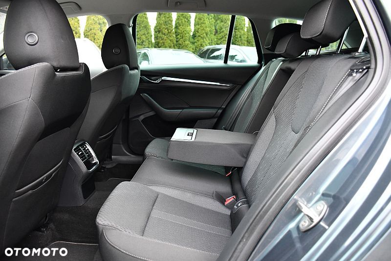 Skoda Octavia 2.0 TDI Style - 20