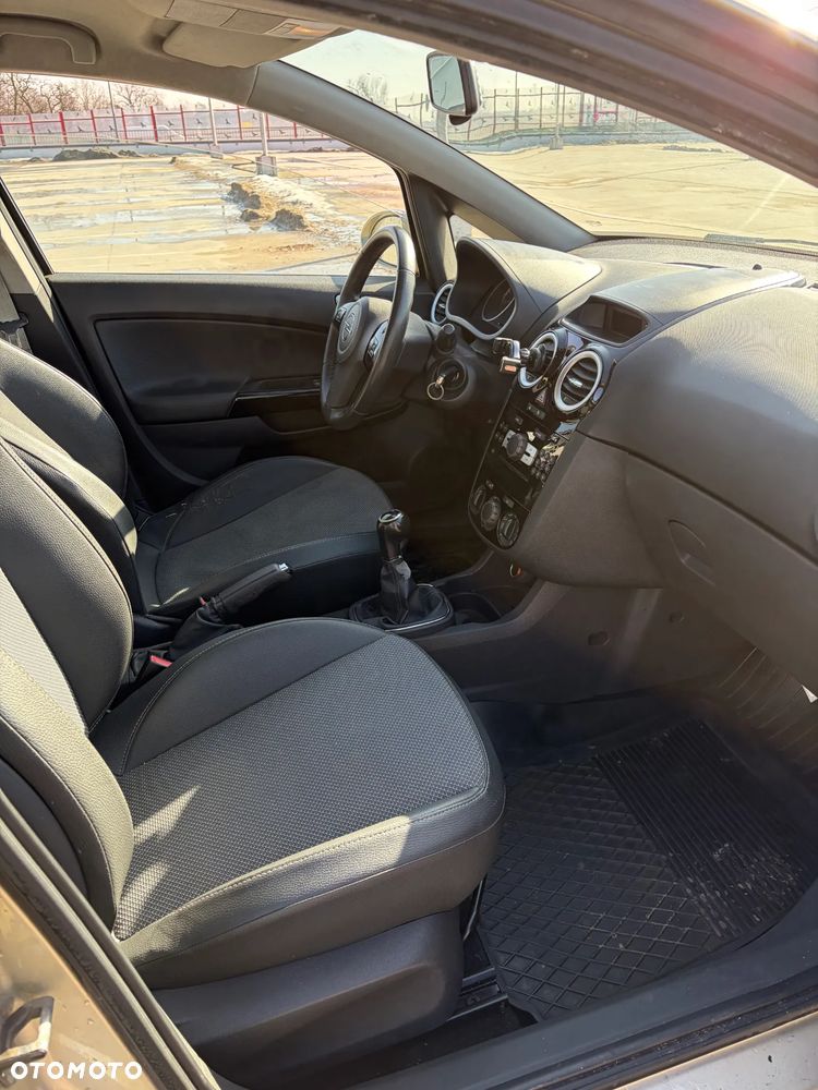 Opel Corsa - 6