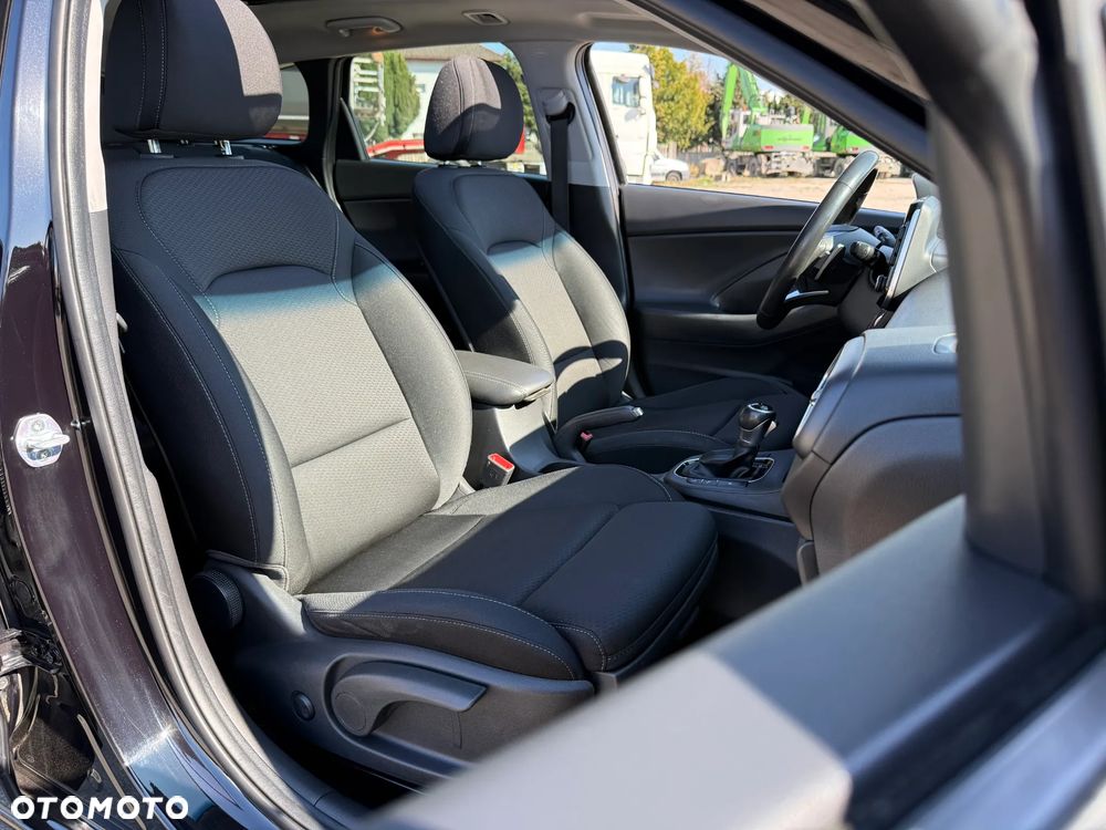 Hyundai i30 1.6 CRDI DCT Intro - 23