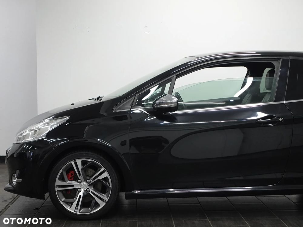 Peugeot 208 GTI 200 THP - 17