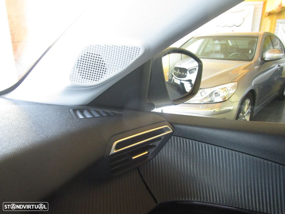 Peugeot 208 1.2 PureTech Active Pack - 28