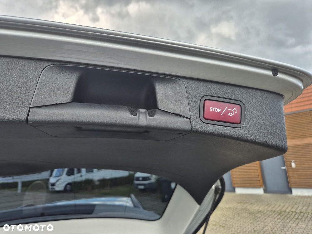 Mercedes-Benz Klasa C 180 d 9G-TRONIC - 22