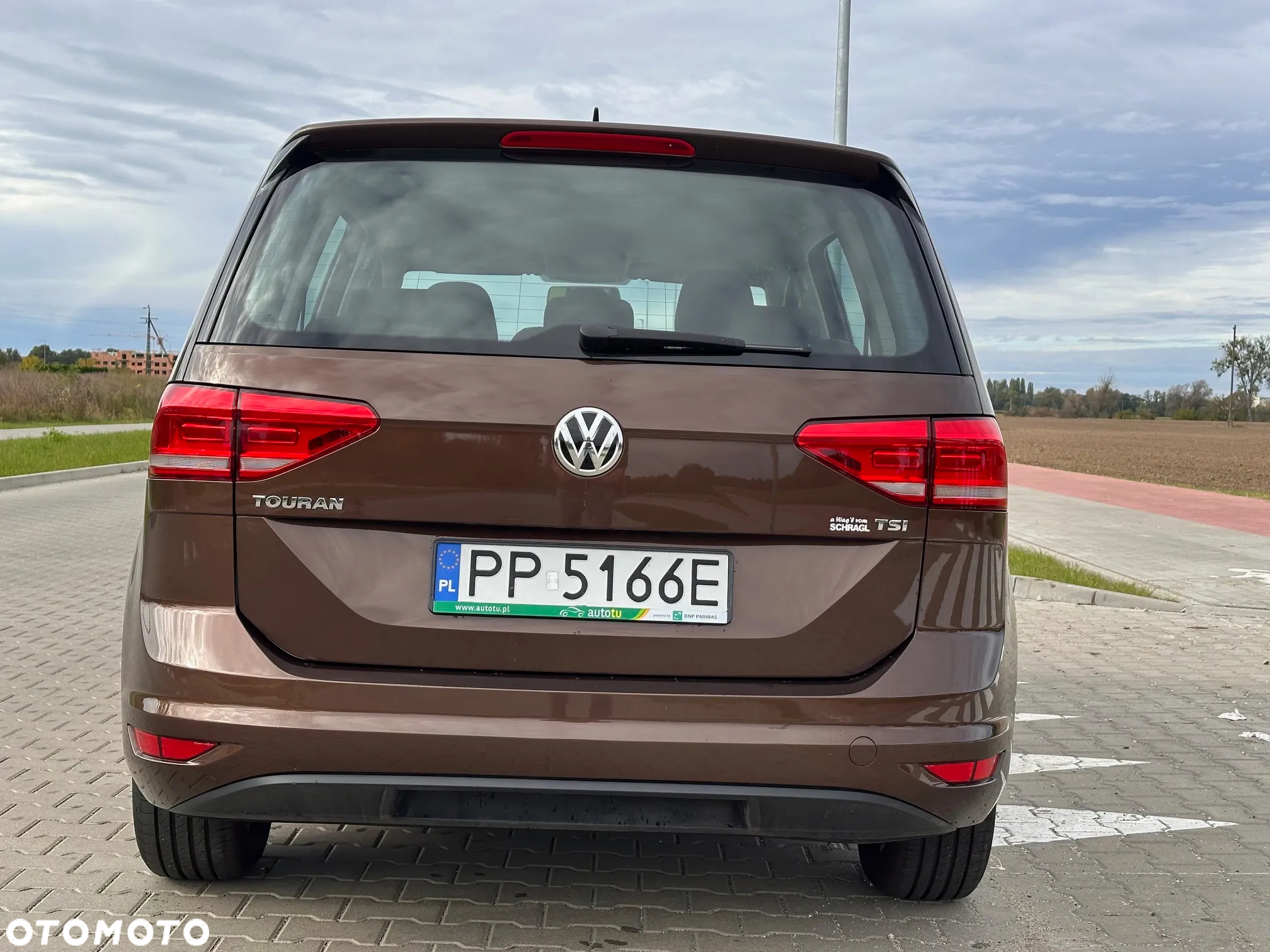 Volkswagen Touran 1.2 TSI (BlueMotion Technology) Trendline - 8