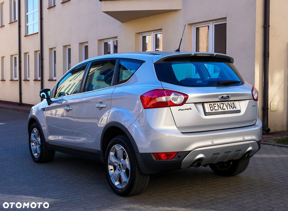 Ford Kuga 2.5 4x4 Titanium - 4
