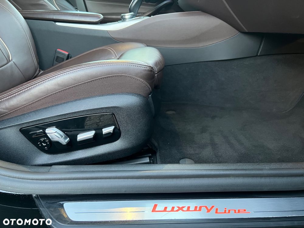 BMW Seria 5 520d Luxury Line - 13