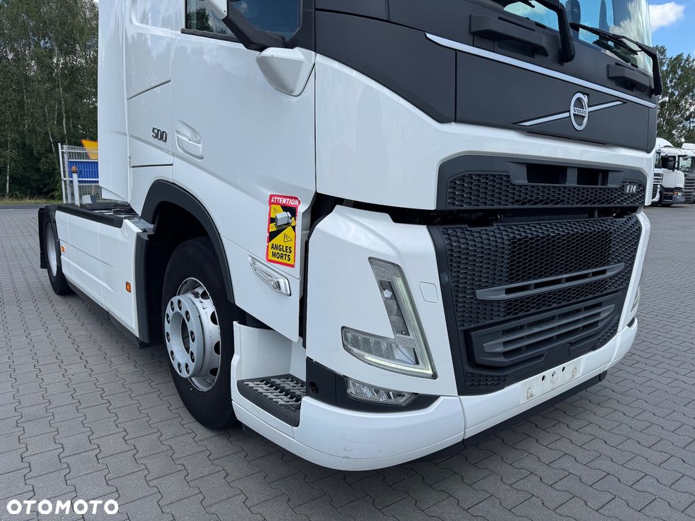 Volvo FM FH 500 Euro6 Full Led z kurierki Import France - 13