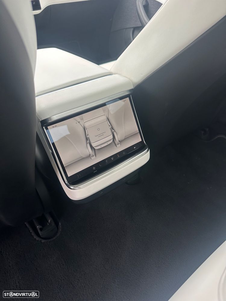 Tesla Model S Plaid AWD - 11
