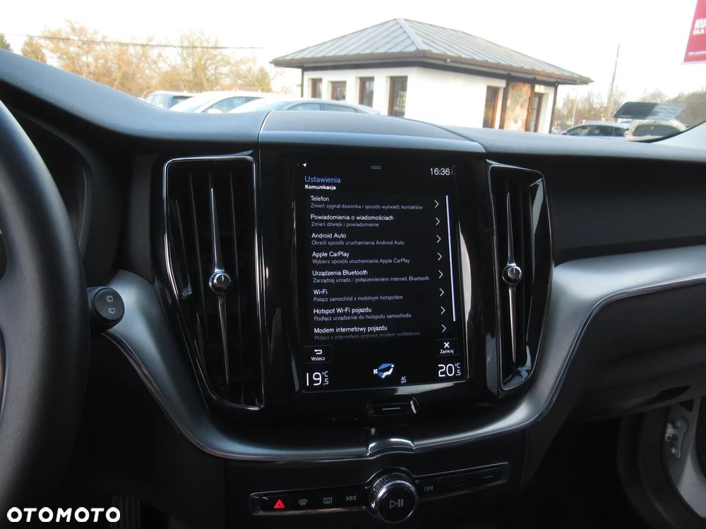 Volvo XC 60 T4 Momentum Pro - 31