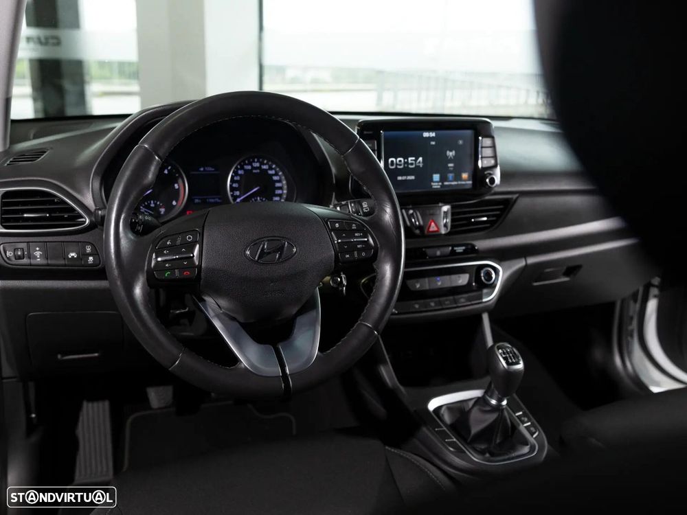 Hyundai i30 1.6 CRDI STyle — fotografia 26