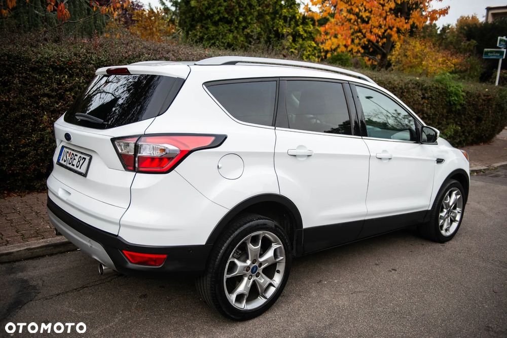 Ford Kuga 2.0 TDCi 2x4 Titanium - 5