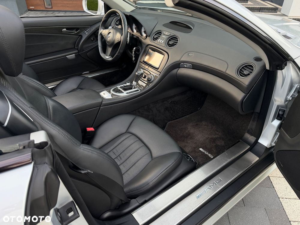 Mercedes-Benz SL - 13