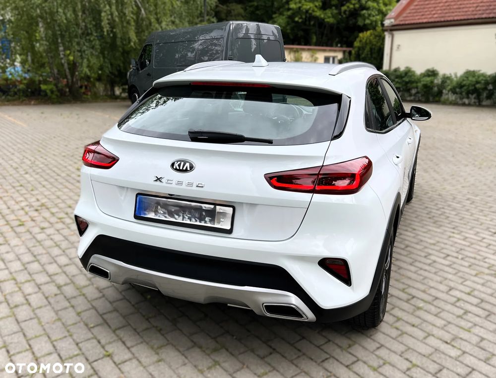 Kia XCeed 1.6 CRDi Eco-Dynamics+ (48V Mild-Hybrid) VISION - 16