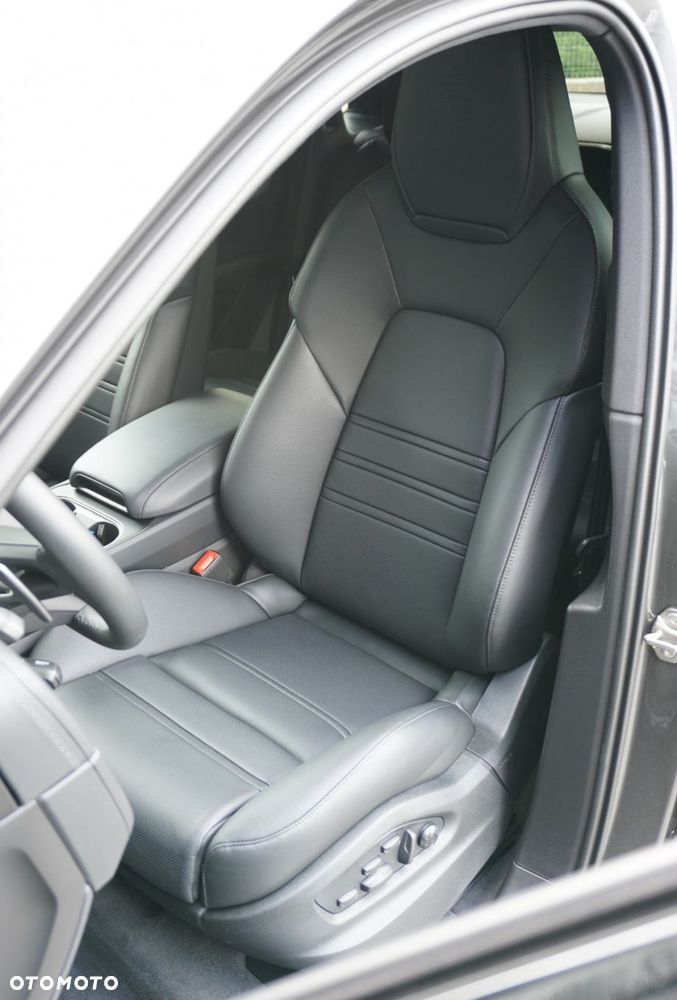 Porsche Cayenne Coupe S - 12