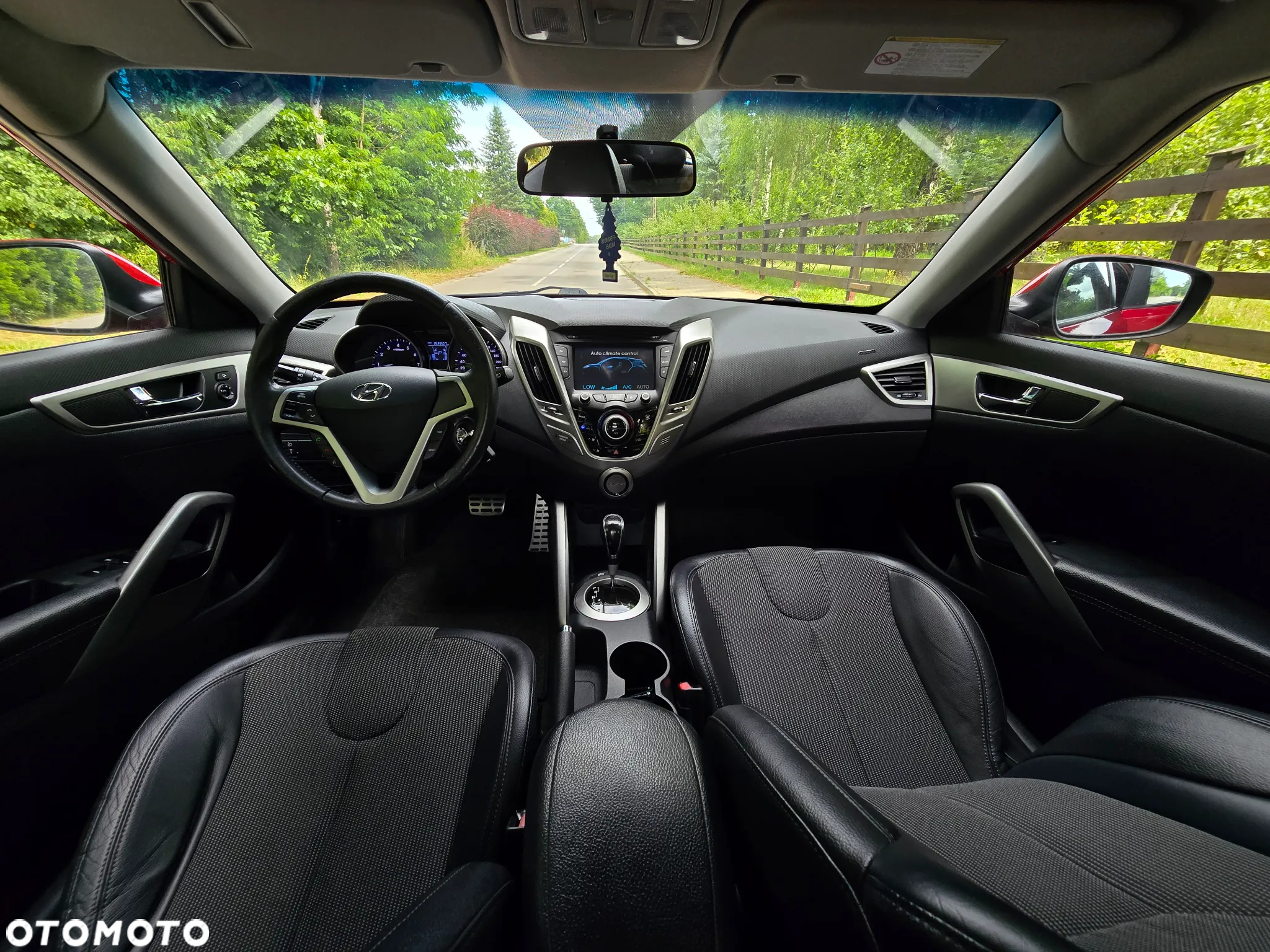 Hyundai Veloster 1.6 GDI Premium - 8