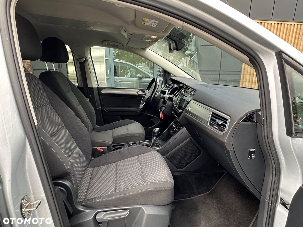 Volkswagen Touran 1.6 TDI SCR BlueMotion Technology DSG Comfortline - 32