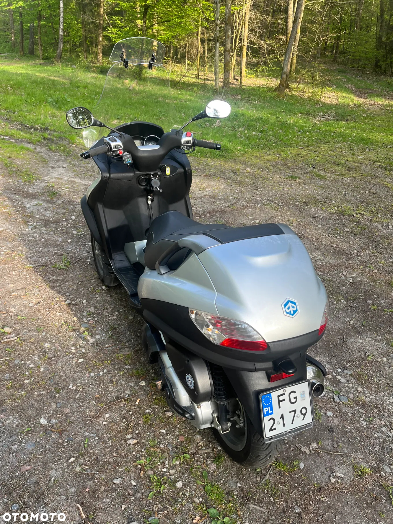 Piaggio MP-3 - 4