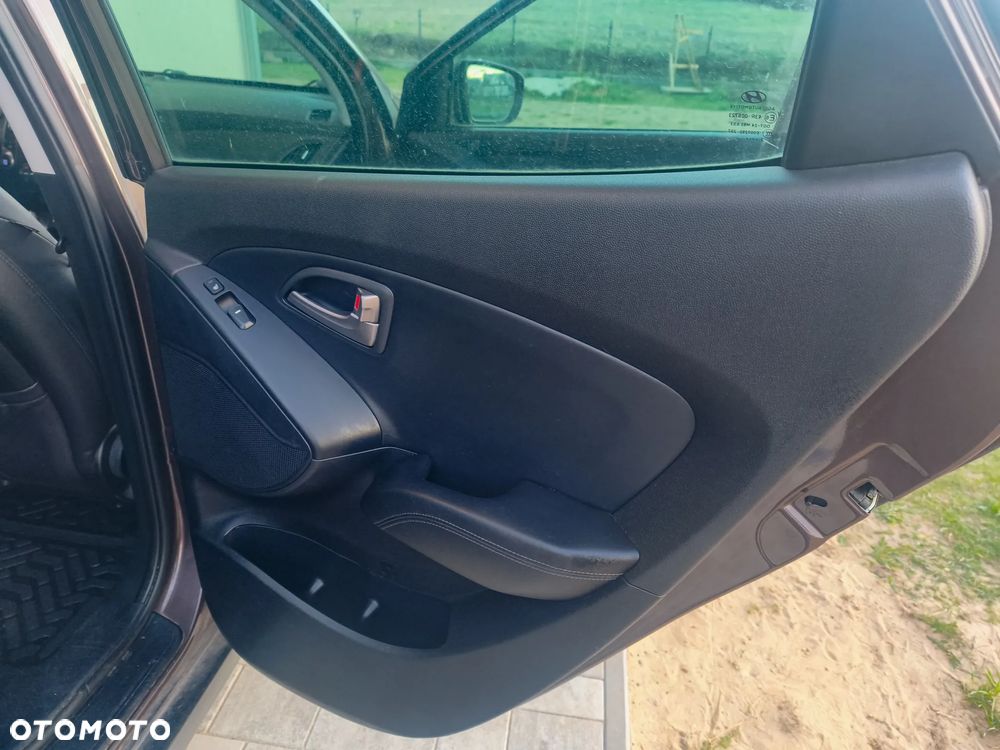 Hyundai ix35 1.7 CRDi 2WD Fifa World Cup Edition - 12