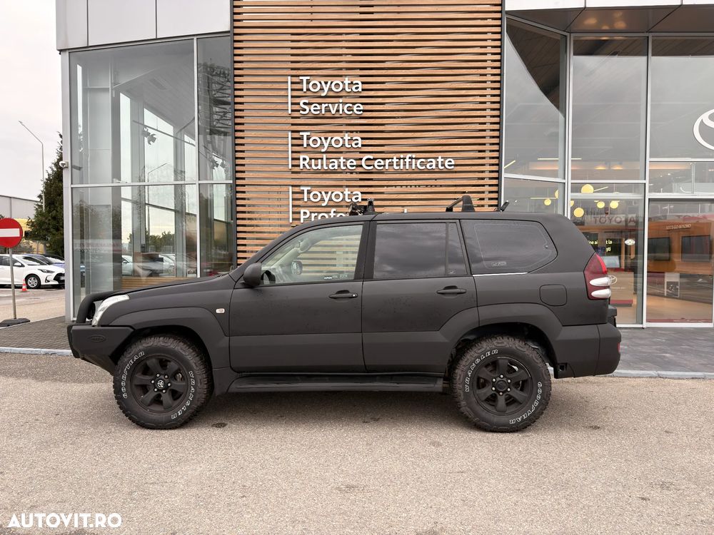 Toyota Land Cruiser 300 - 5