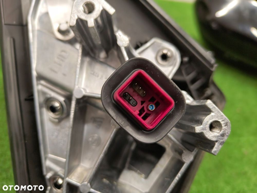 BMW XM G09 LUSTERKO PRAWE LEWE EU 6PIN KAMERA ASYSTENT SHADOWLINE FOTOCHROM - 6