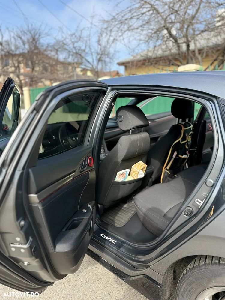 Honda Civic 1.5 VTEC Turbo CVT Sport Plus - 9