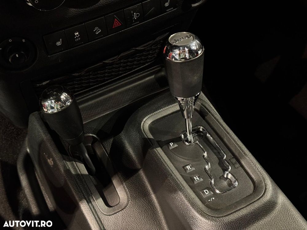 Jeep Wrangler 3.6 V6 AT Rubicon - 21