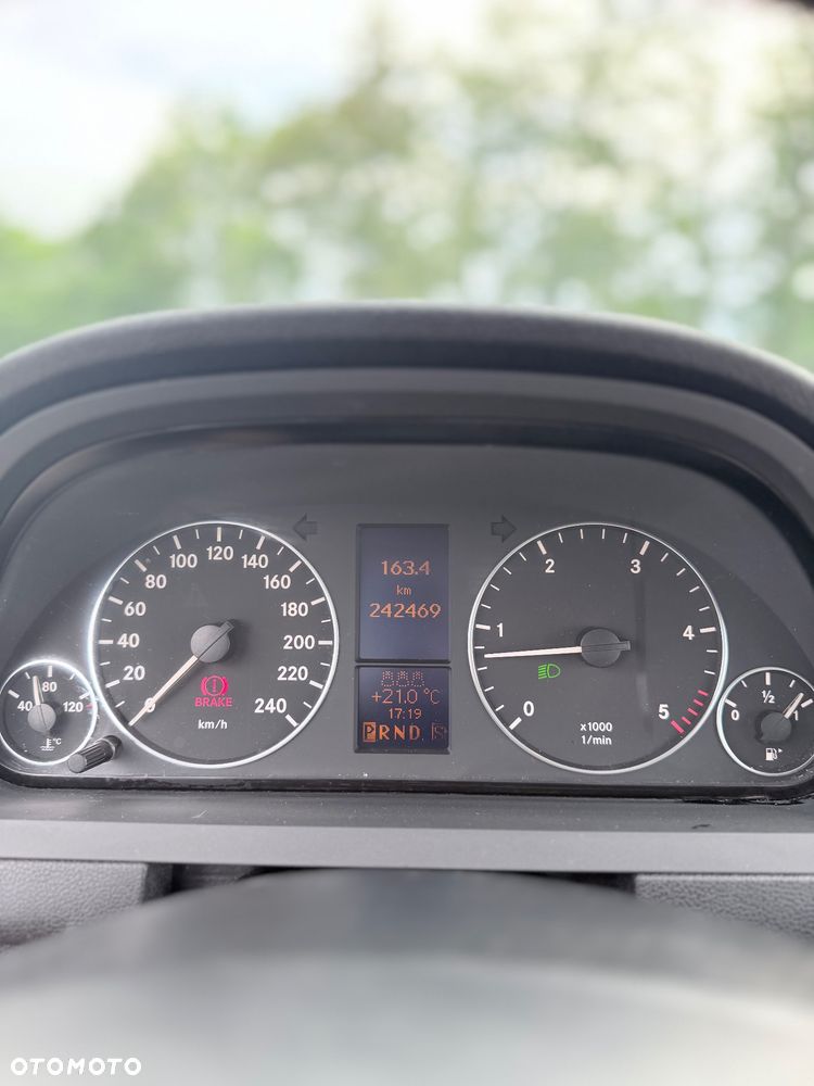 Mercedes-Benz Klasa A 180 CDI Autotronic Elegance DPF - 18