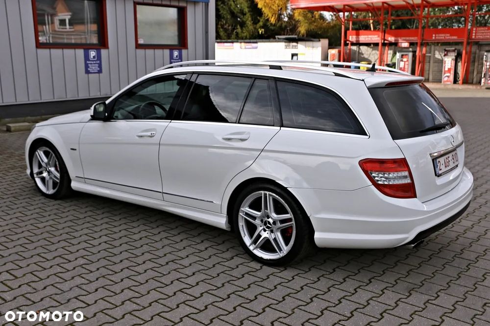 Mercedes-Benz Klasa C 220 CDI DPF Automatik Avantgarde - 24