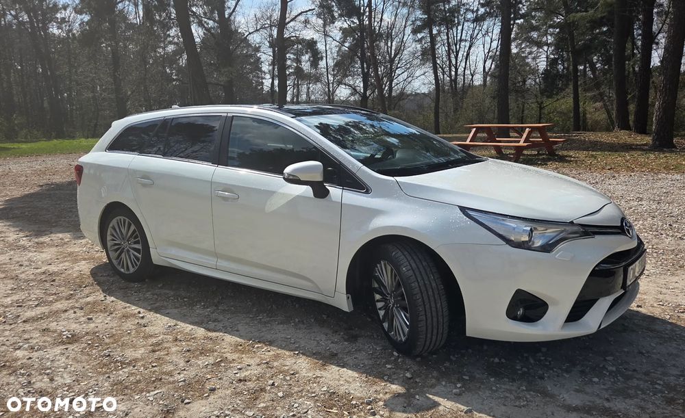 Toyota Avensis 1.8 Comfort - 2