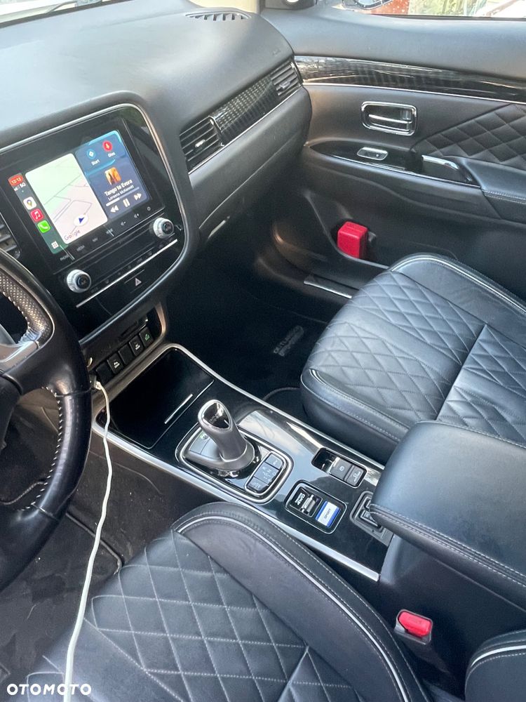 Mitsubishi Outlander 2.4 4WD Plug-In Hybrid Diamant+ - 17