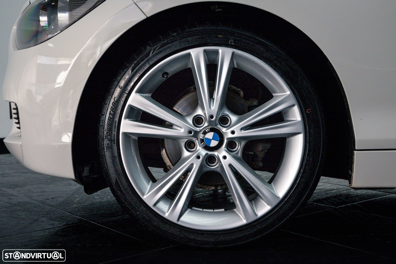 BMW 116 d Line Urban - 17