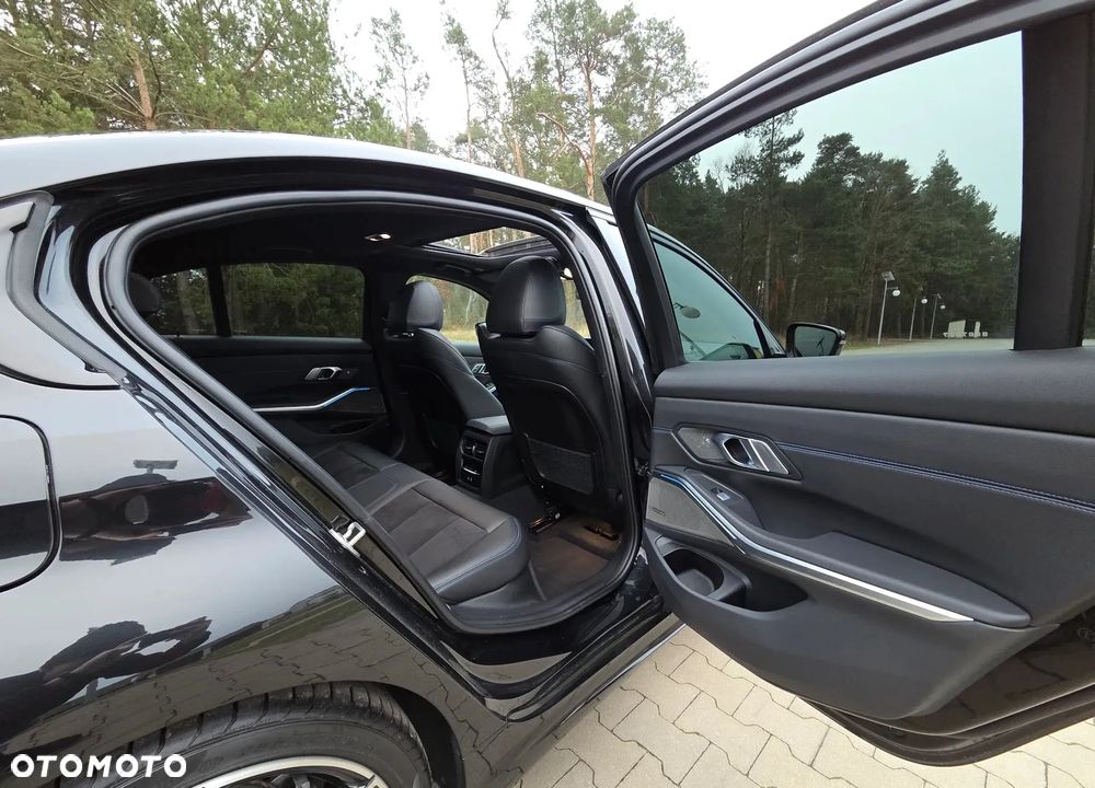 BMW Seria 3 320d xDrive M Sport sport - 8