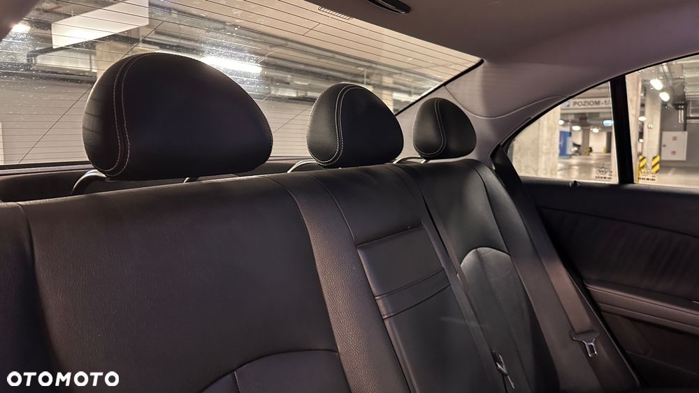Mercedes-Benz Klasa E 320 CDI 7G-TRONIC Avantgarde - 21