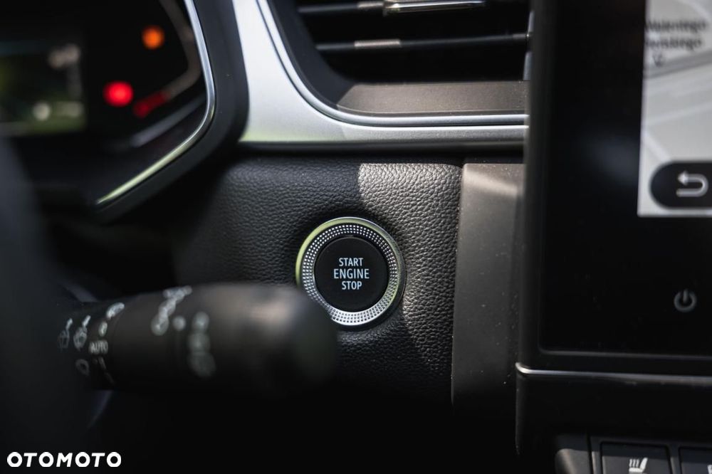 Renault Captur - 23