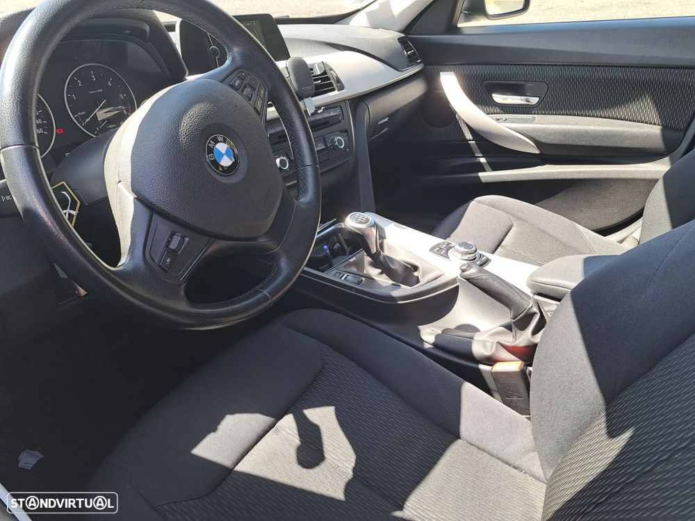BMW 318 Gran Turismo d Sport Line - 9
