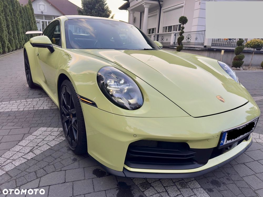Porsche 911 Carrera - 5