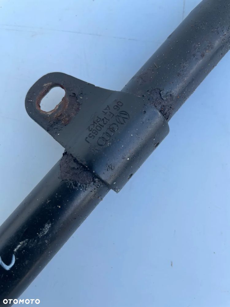 magistrala wody vw audi 06F121065J - 2