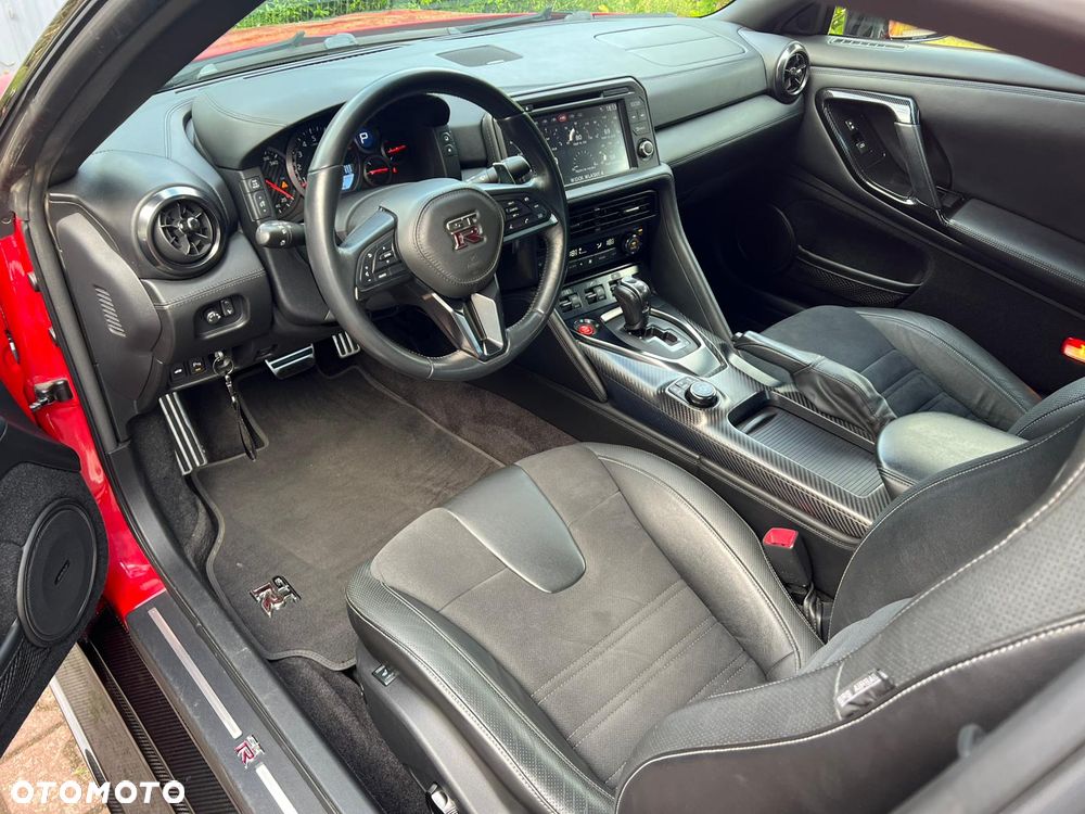 Nissan GT-R - 9