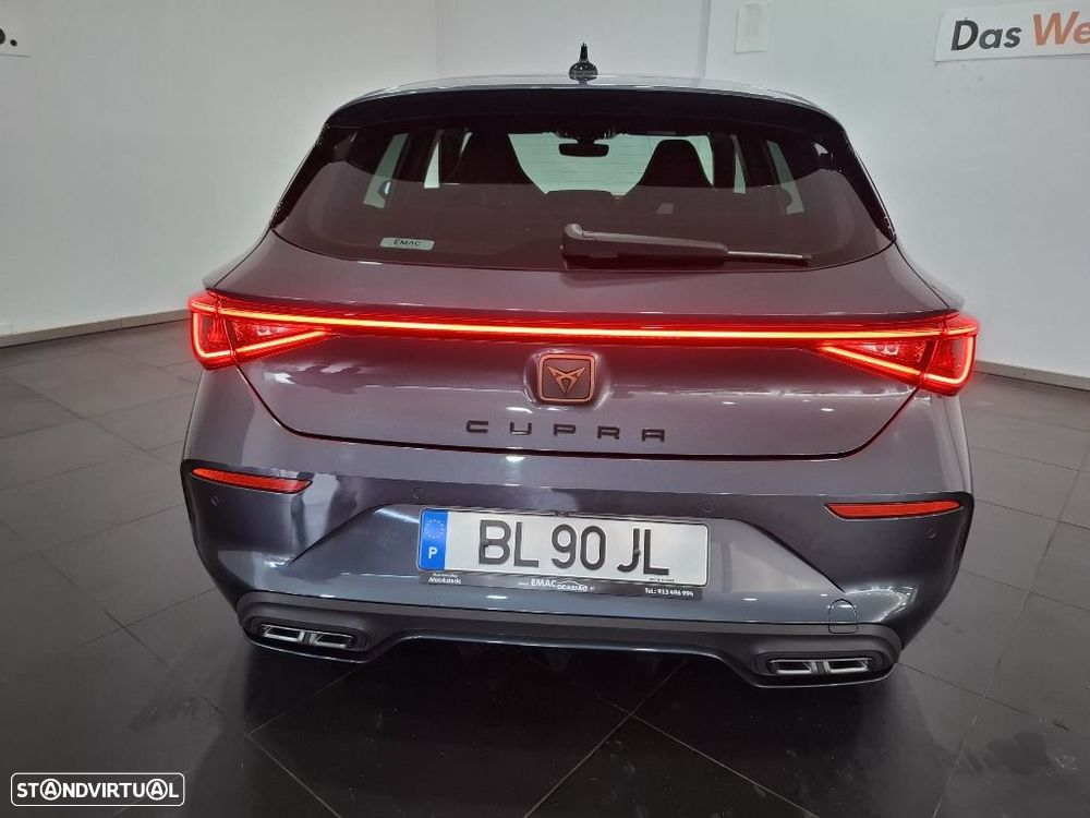 Cupra Leon 1.5 eTSI MID DSG - 8