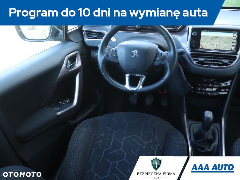 Peugeot 2008 - 8