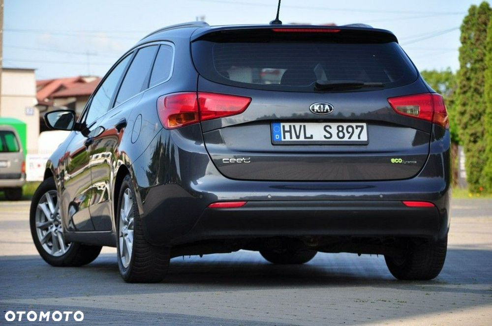 Kia Ceed 1.6 GDI Spirit - 24