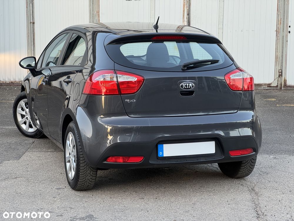 Kia Rio 1.2 Dream Team Edition - 10