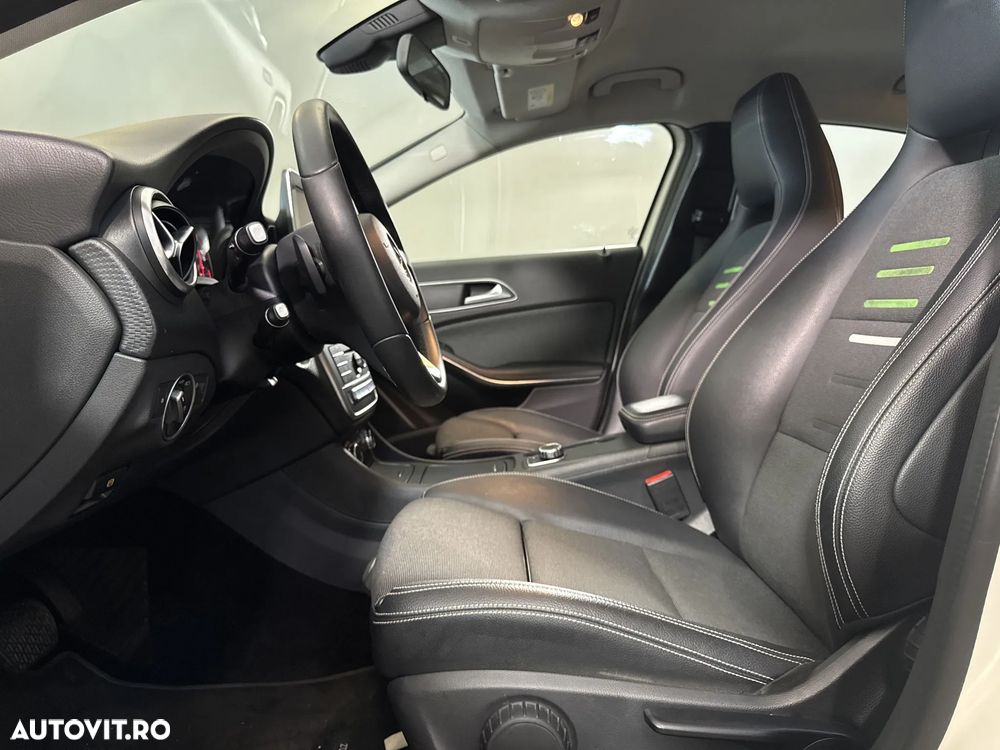 Mercedes-Benz A 200 d 4Matic Aut. - 23