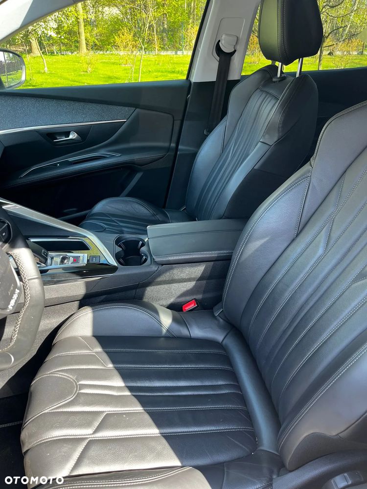 Peugeot 3008 1.2 PureTech GPF Allure S&S EAT8 - 11