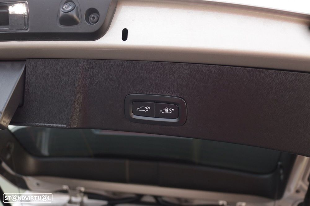 Volvo XC 40 1.5 T5 PHEV Core - 20