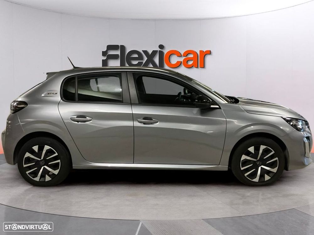 Peugeot 208 - 4