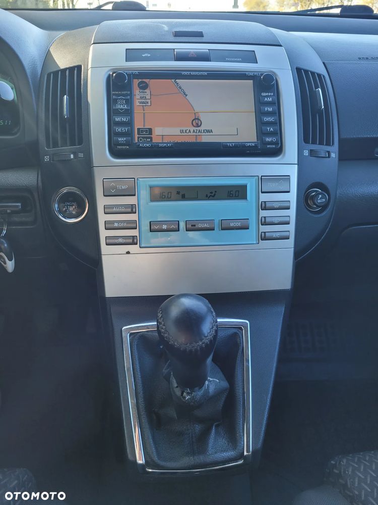 Toyota Corolla Verso 1.8 Sol 7os - 11