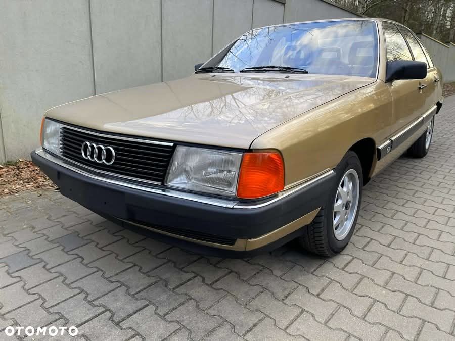 Audi 100 - 2