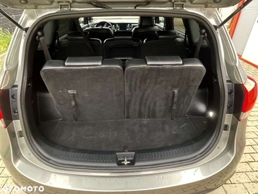 Kia Carens - 30