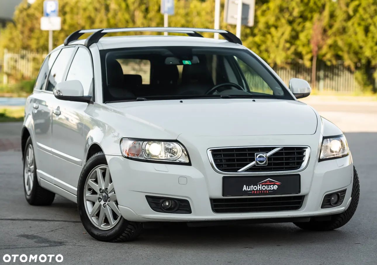 Volvo V50 2.4i Momentum - 1