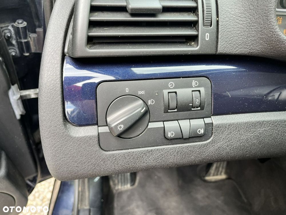 BMW Seria 3 - 16
